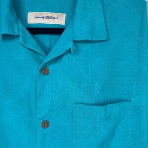 Tommy Bahama Teal Men's Shirt Size Small 100% Silk